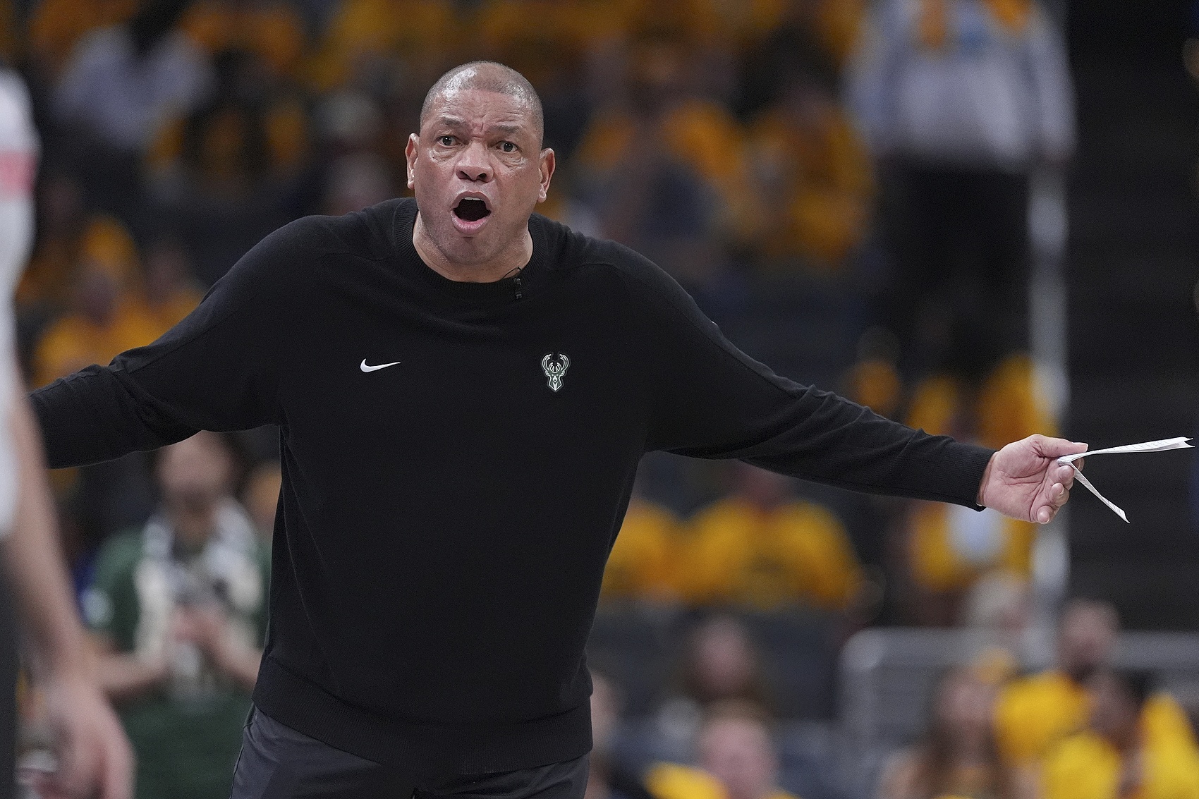 开云体育官网-老里：今年阵容构建只能用底薪合同 只能指望全员健康&amp;表现超预期